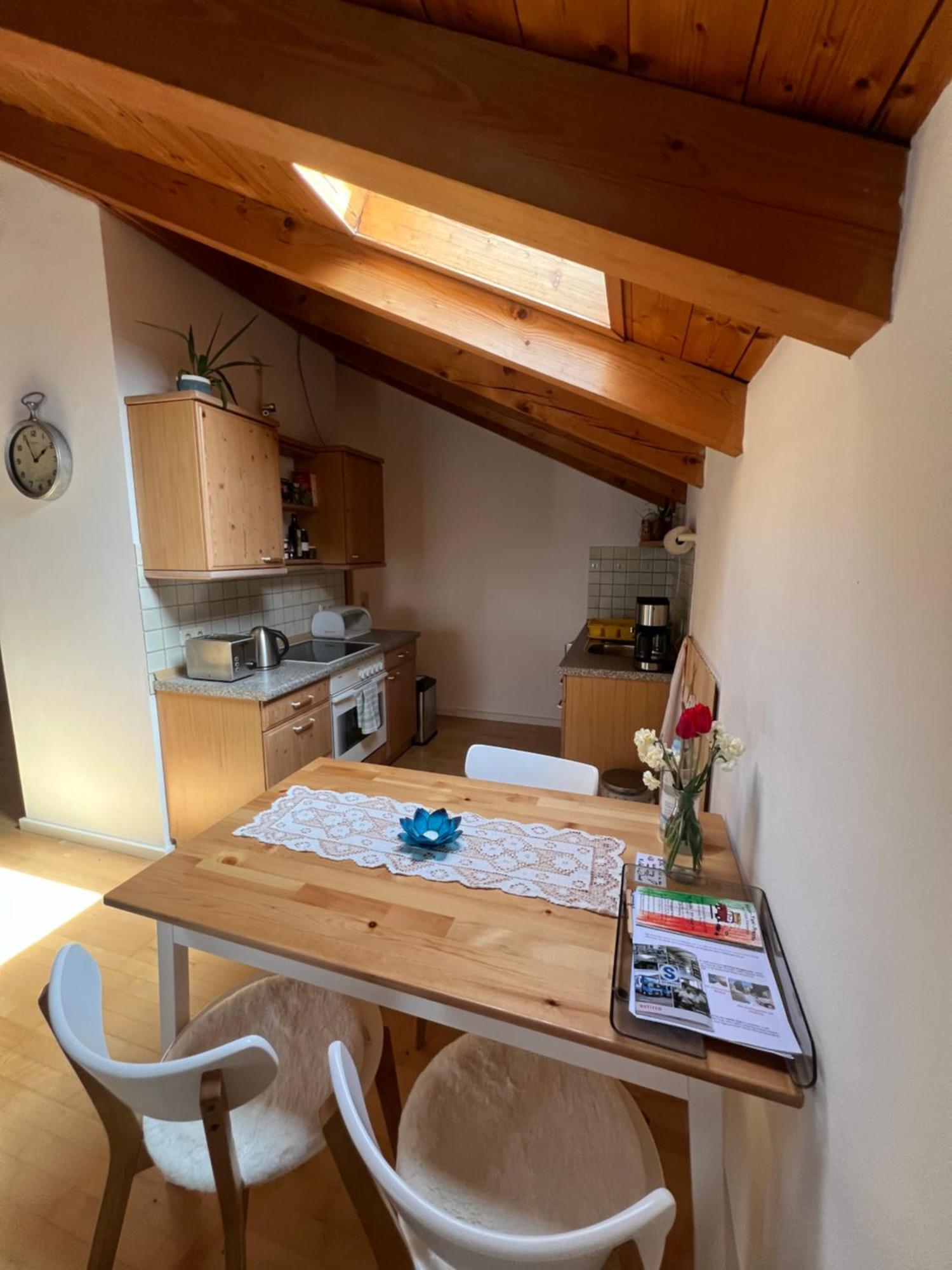 Gemuetliche Dachgeschosswohnung Mit Balkon Ainring Exterior photo